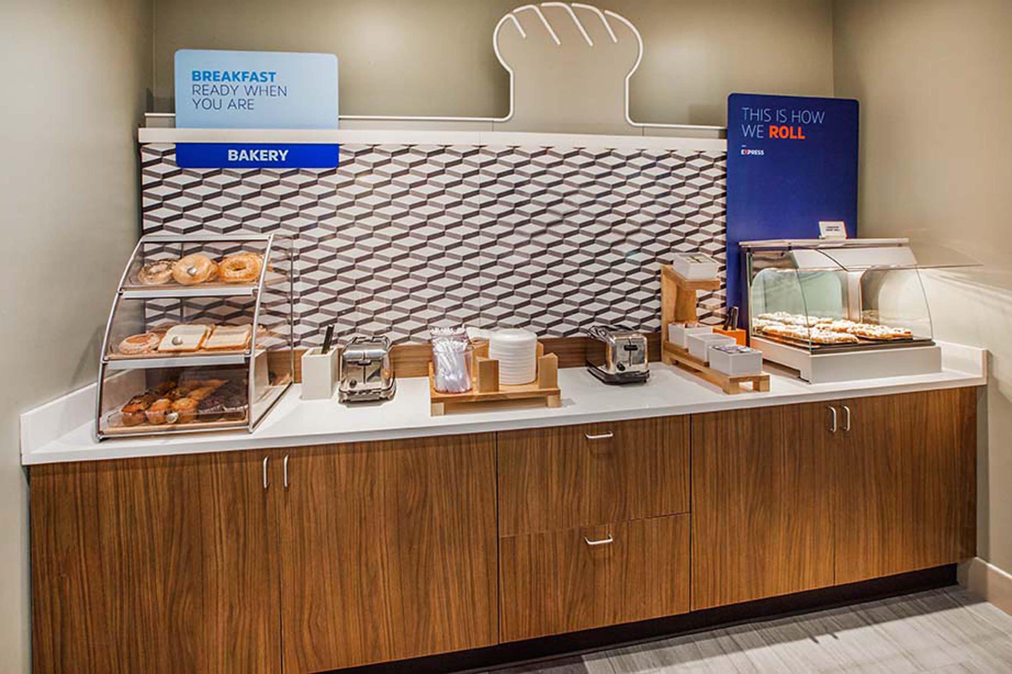 Hotel Express - Lea By Ihg 2*
